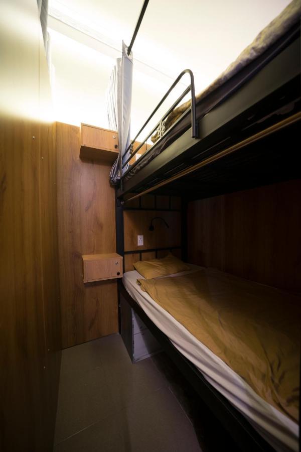 Happy Saigon Hostel Хошимін Екстер'єр фото
